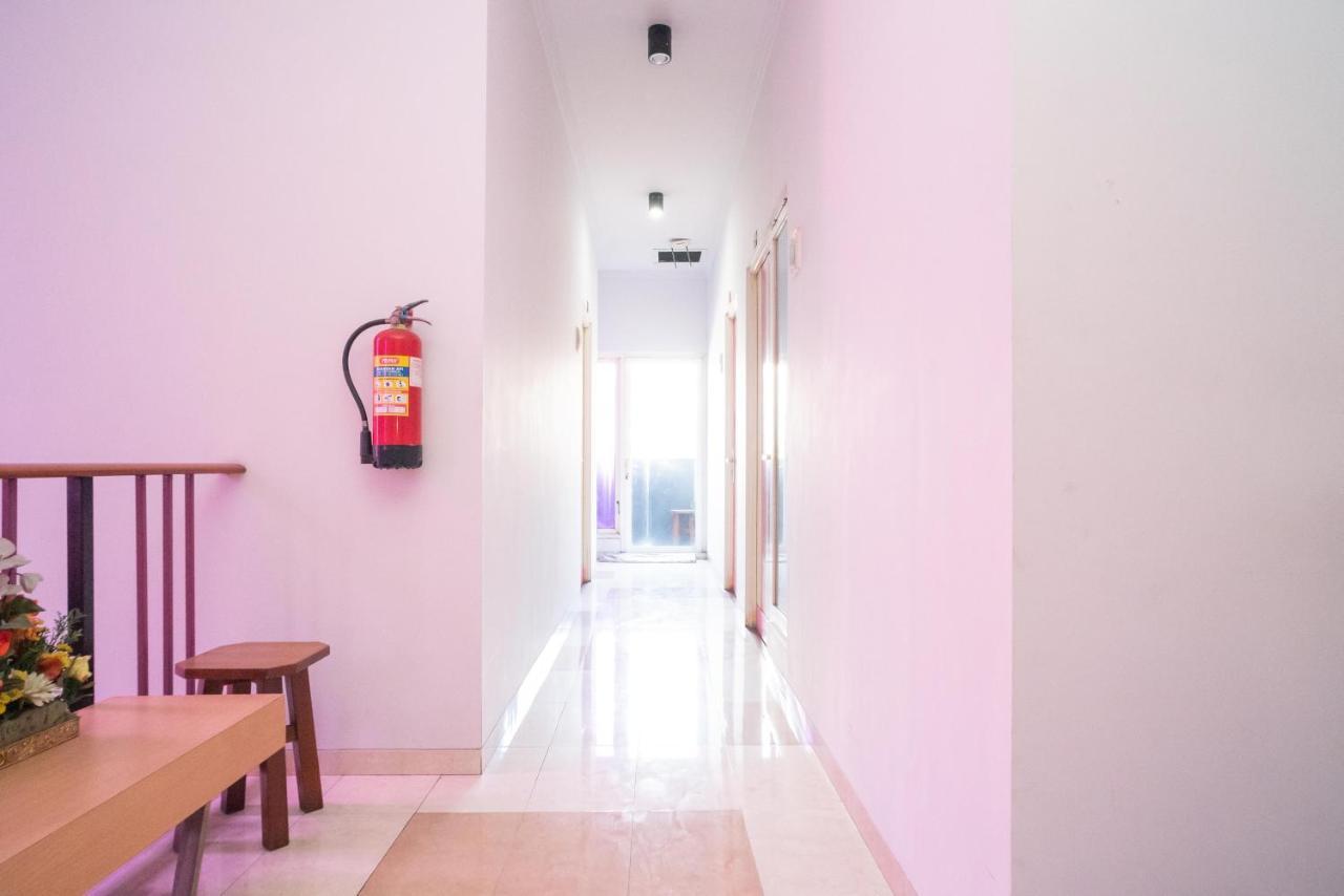 Urbanview Hotel Fiffa Kauman มะลัง ภายนอก รูปภาพ