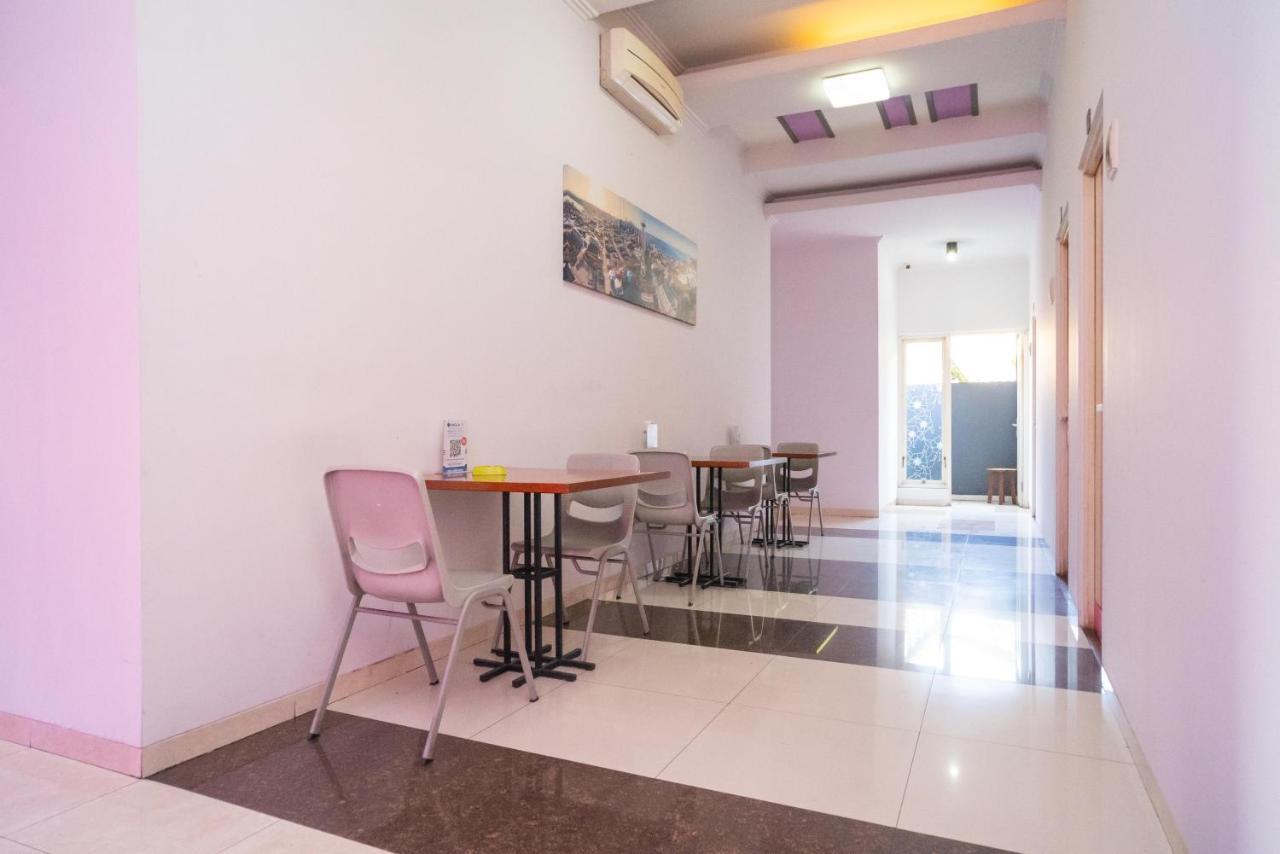 Urbanview Hotel Fiffa Kauman มะลัง ภายนอก รูปภาพ
